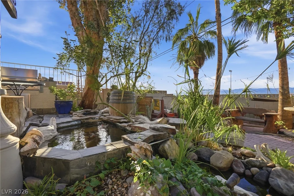 2395 Los Feliz, Las Vegas, NV 89156