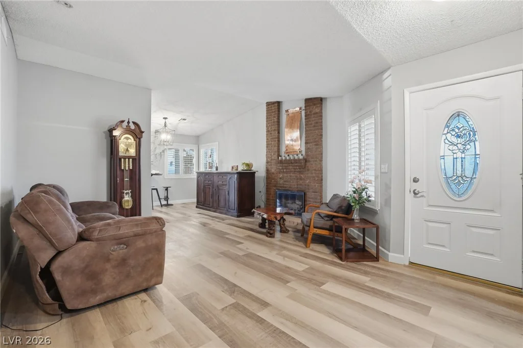 2395 Los Feliz, Las Vegas, NV 89156