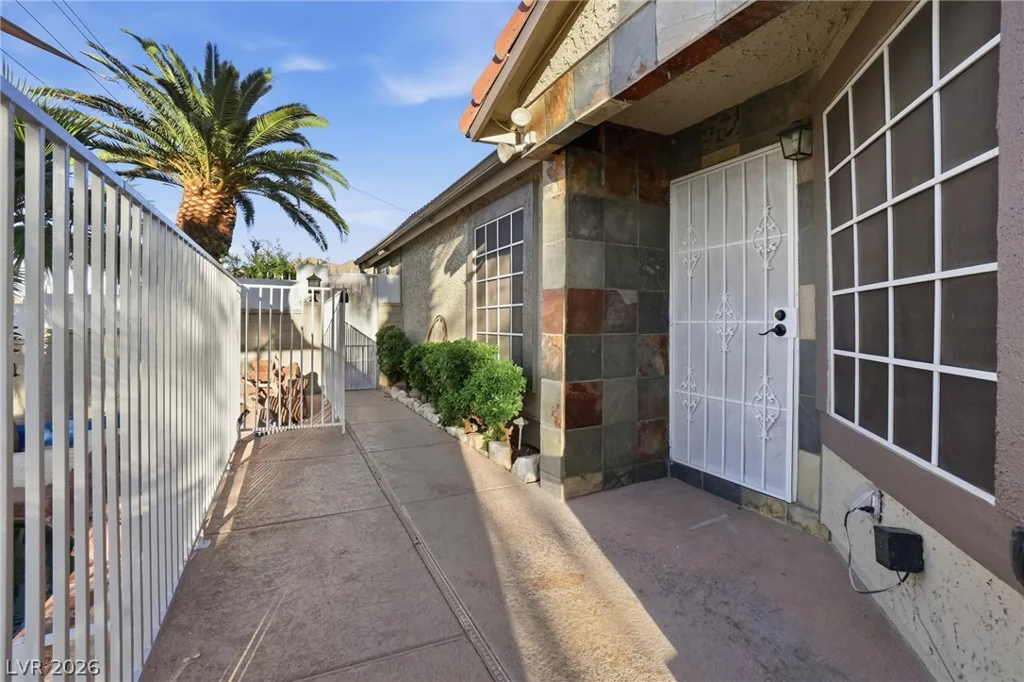 2395 Los Feliz, Las Vegas, NV 89156