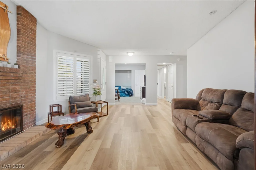 2395 Los Feliz, Las Vegas, NV 89156