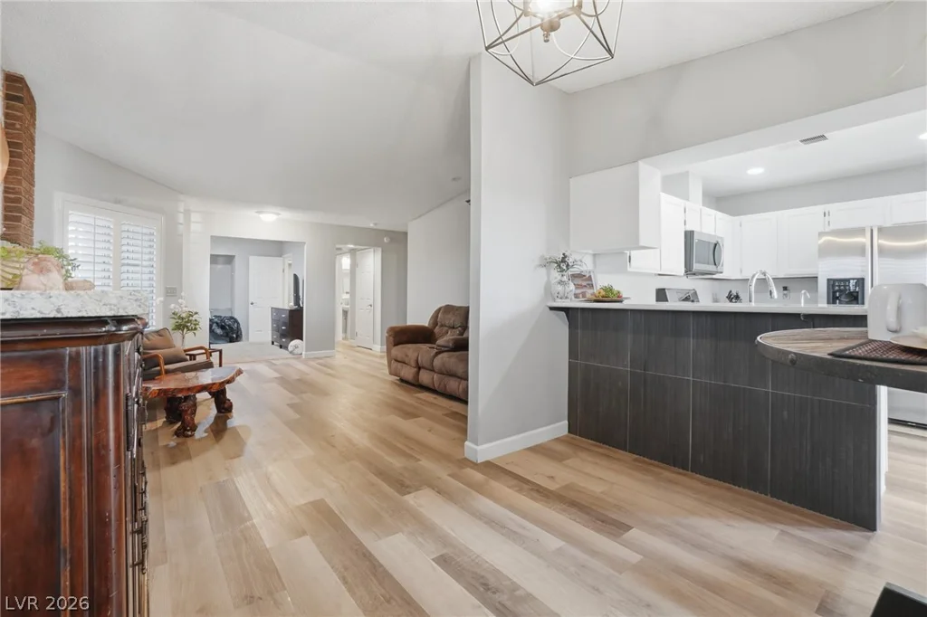 2395 Los Feliz, Las Vegas, NV 89156