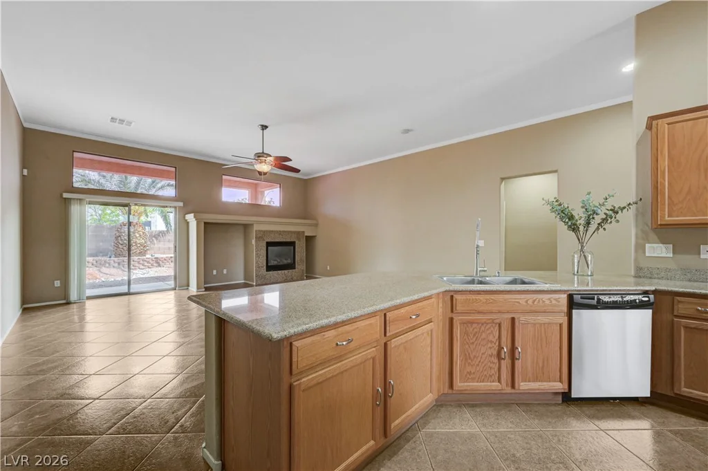 916 Kevin Baker, North Las Vegas, NV 89086