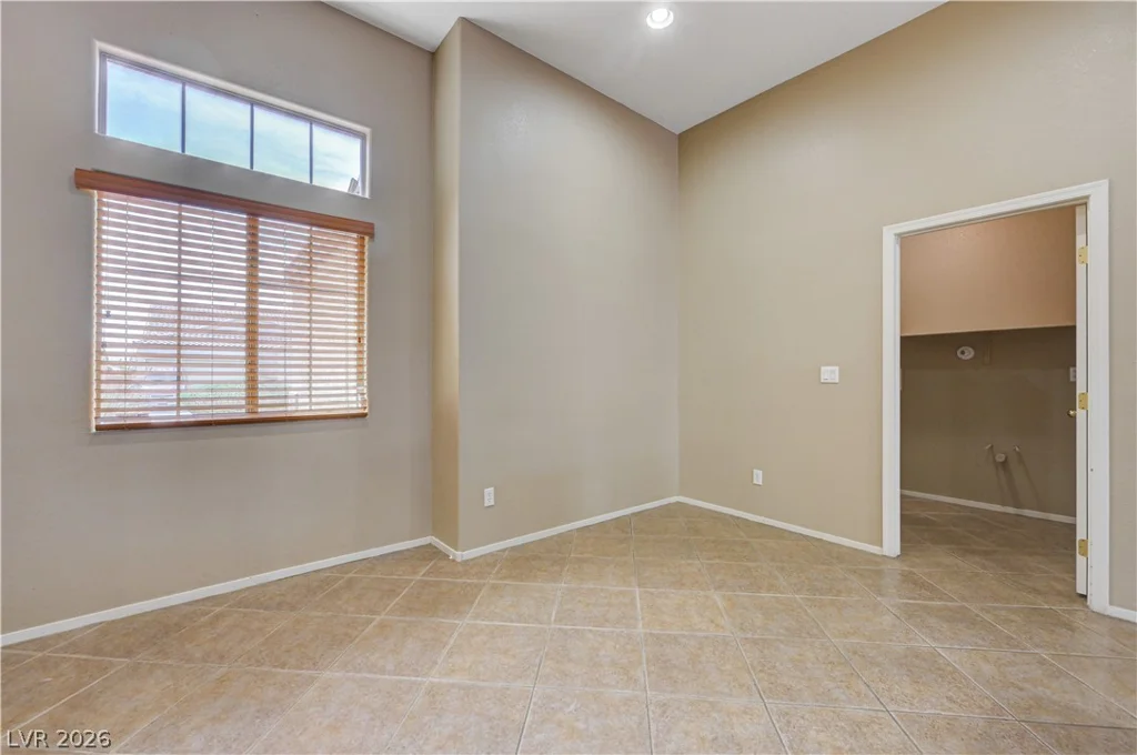 916 Kevin Baker, North Las Vegas, NV 89086