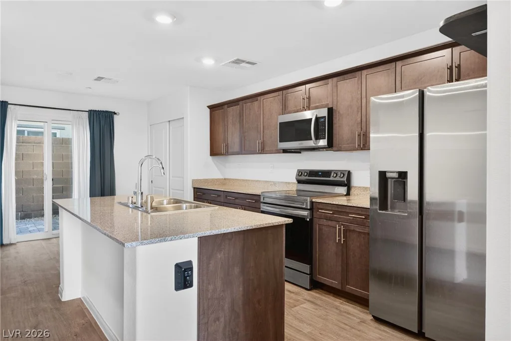 6947 Magenta Moon, North Las Vegas, NV 89086