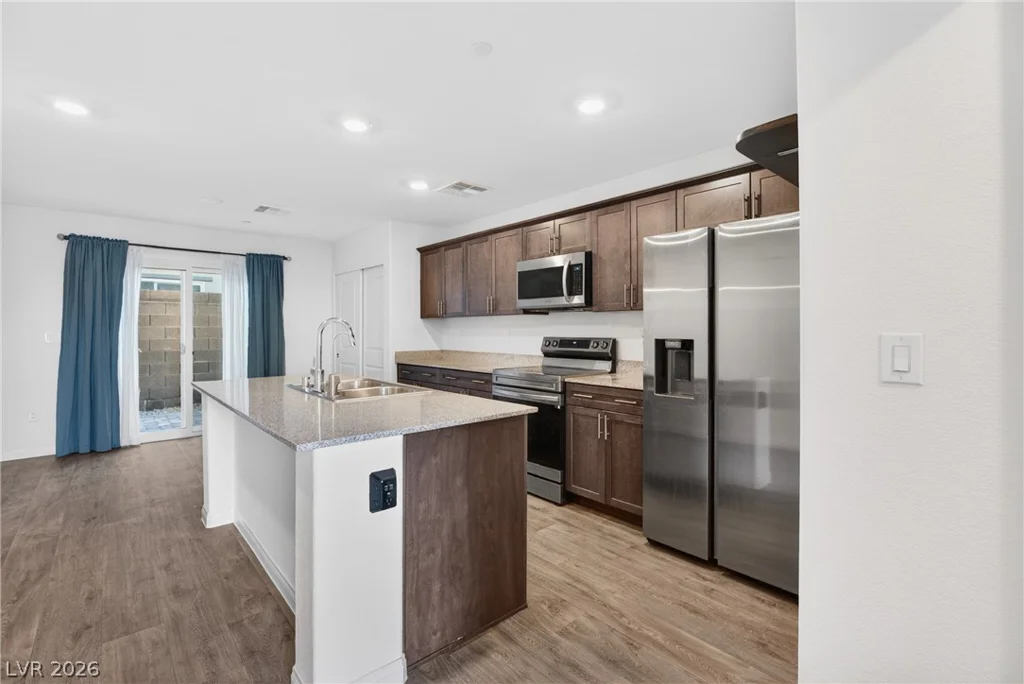 6947 Magenta Moon, North Las Vegas, NV 89086