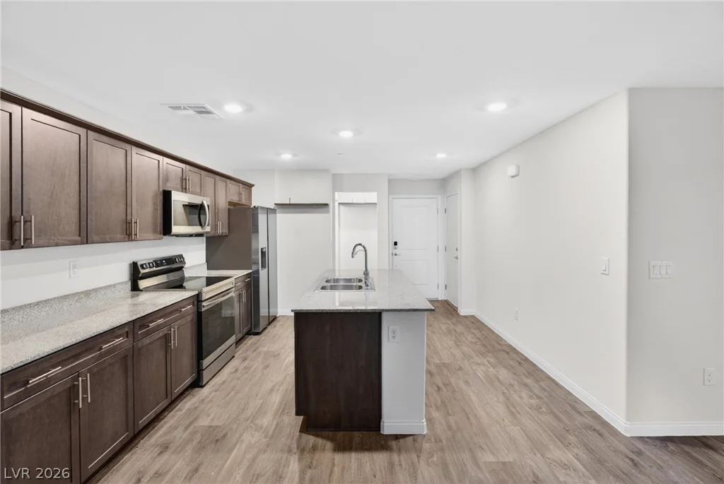 6947 Magenta Moon, North Las Vegas, NV 89086