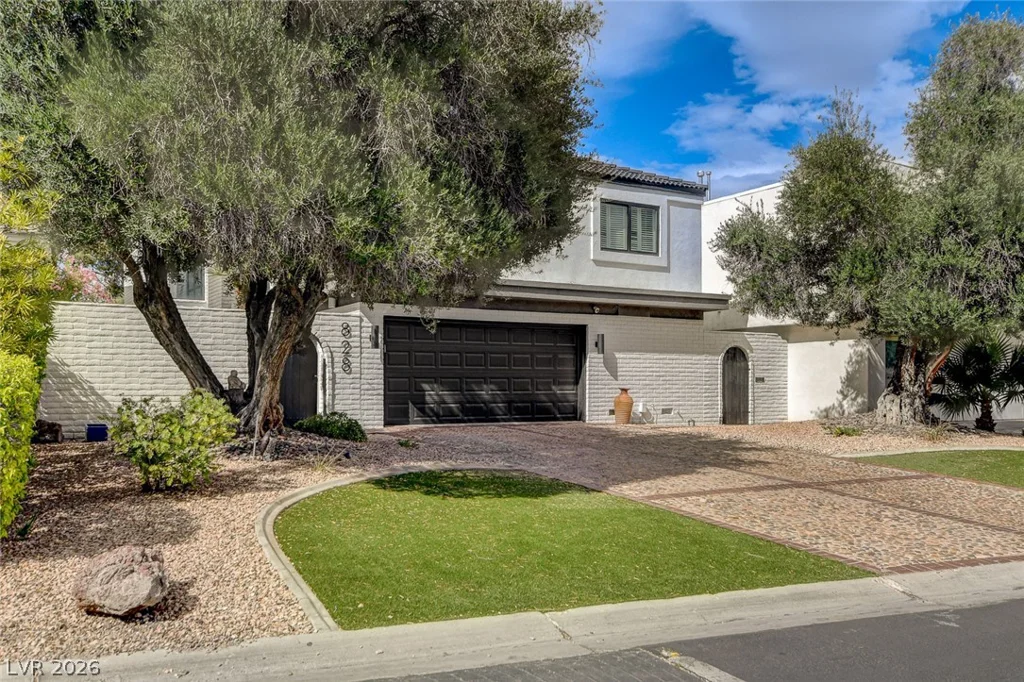 828 Vegas Valley, Las Vegas, NV 89109