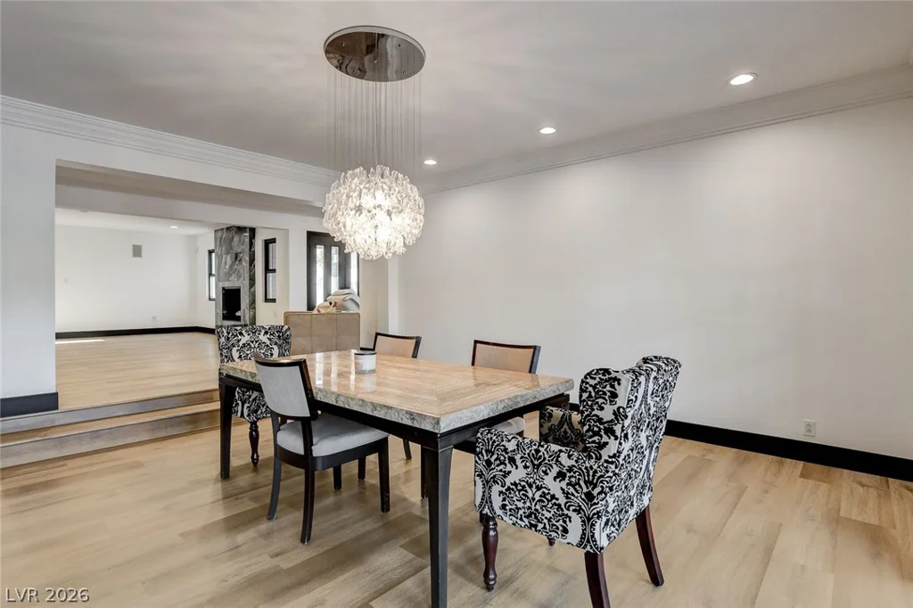 828 Vegas Valley, Las Vegas, NV 89109