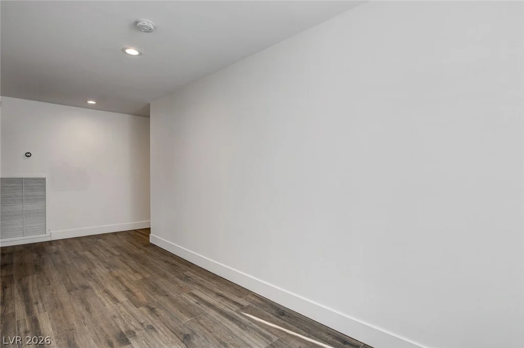 828 Vegas Valley, Las Vegas, NV 89109
