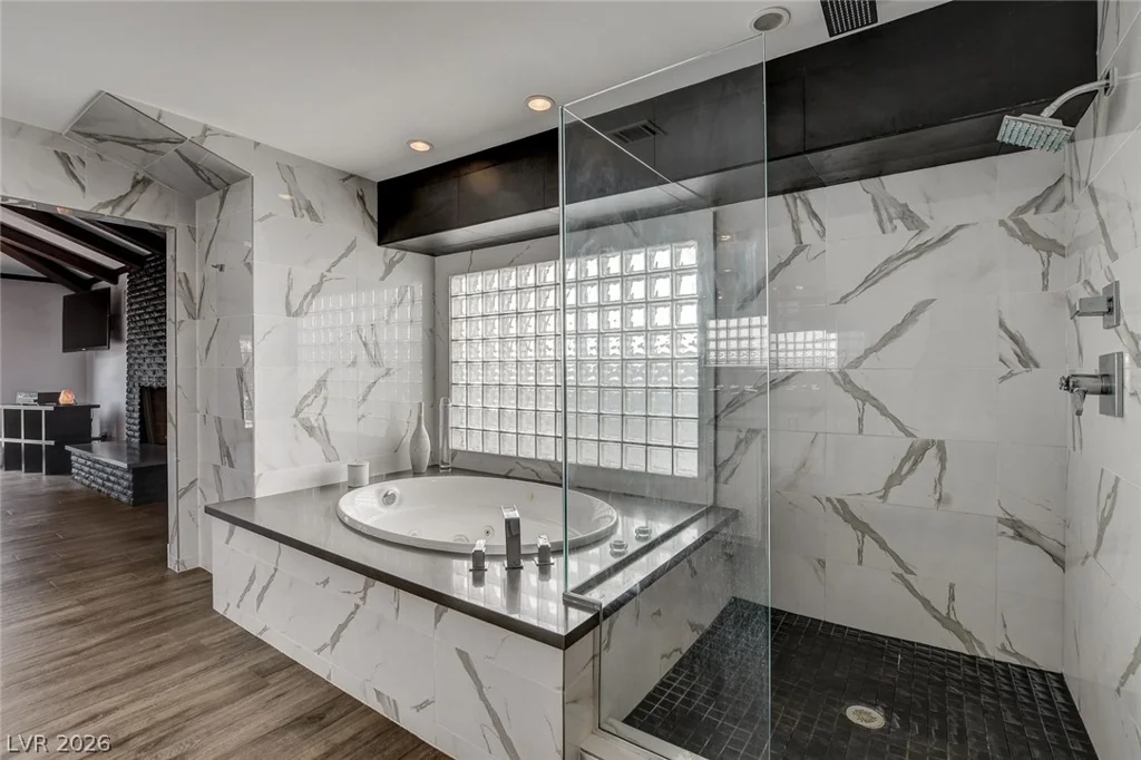 828 Vegas Valley, Las Vegas, NV 89109