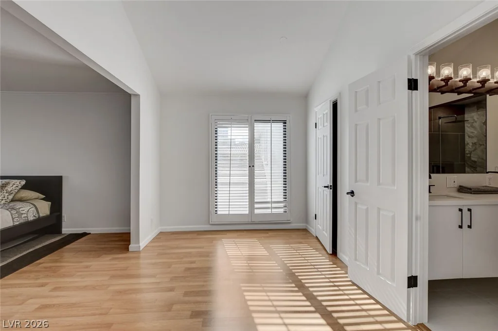 828 Vegas Valley, Las Vegas, NV 89109