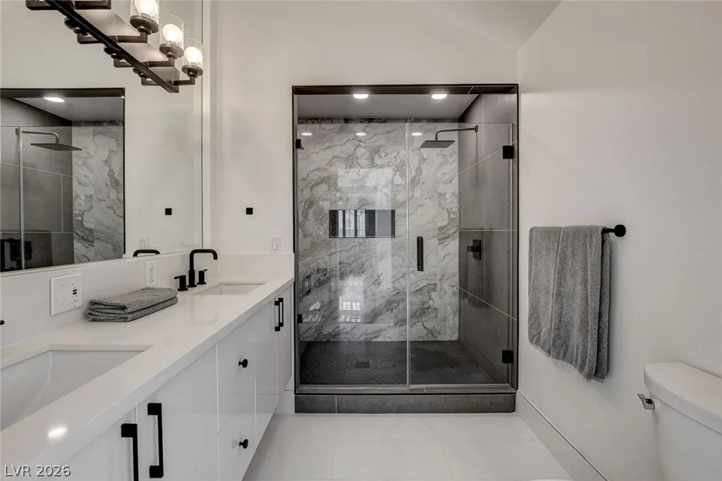828 Vegas Valley, Las Vegas, NV 89109
