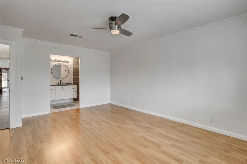 828 Vegas Valley, Las Vegas, NV 89109