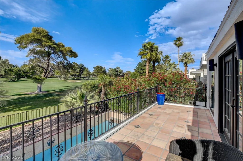 828 Vegas Valley, Las Vegas, NV 89109
