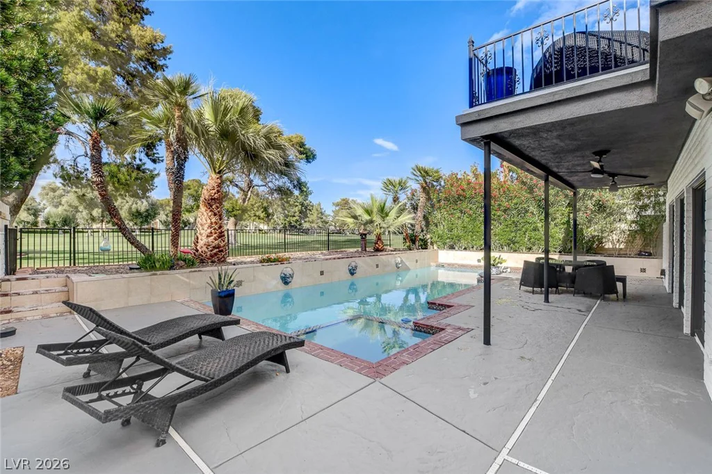 828 Vegas Valley, Las Vegas, NV 89109