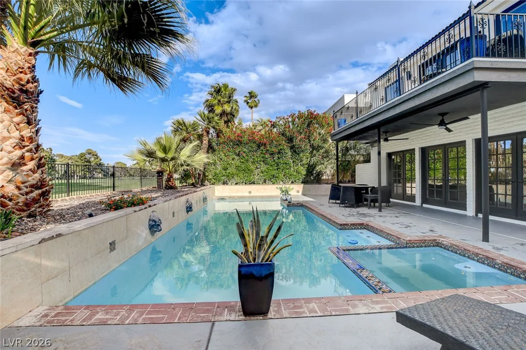 828 Vegas Valley, Las Vegas, NV 89109