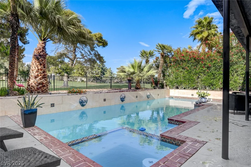 828 Vegas Valley, Las Vegas, NV 89109