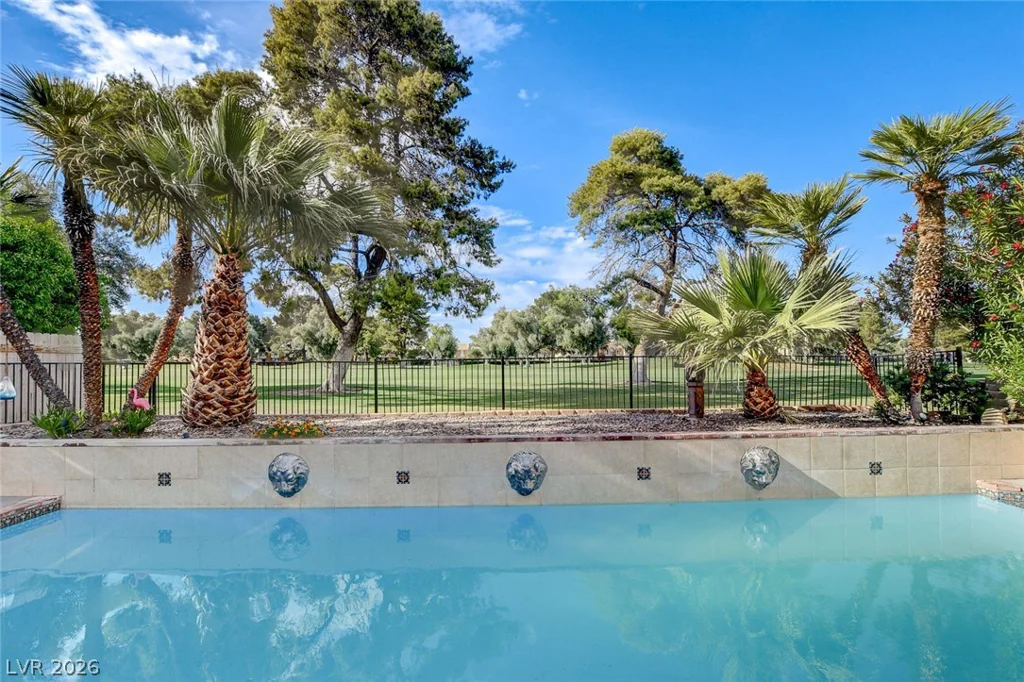 828 Vegas Valley, Las Vegas, NV 89109