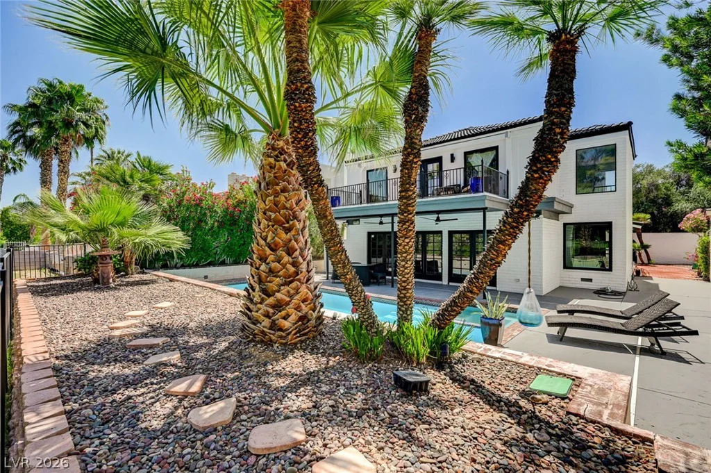 828 Vegas Valley, Las Vegas, NV 89109