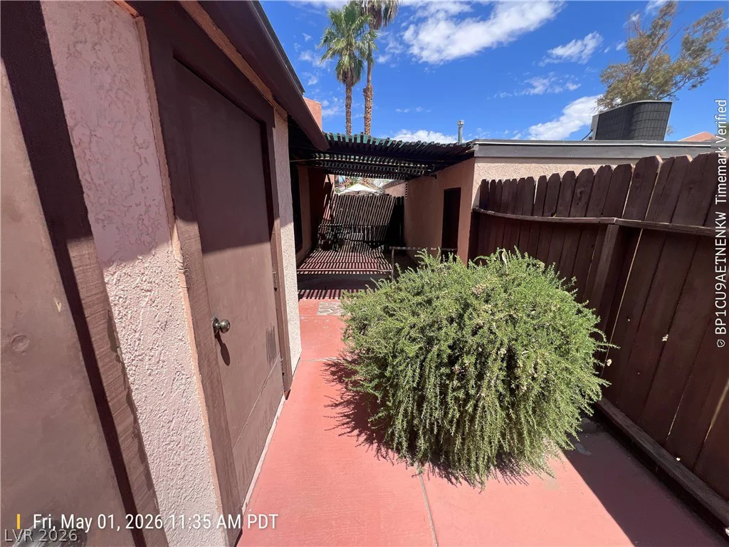 520 Starfire, Las Vegas, NV 89107