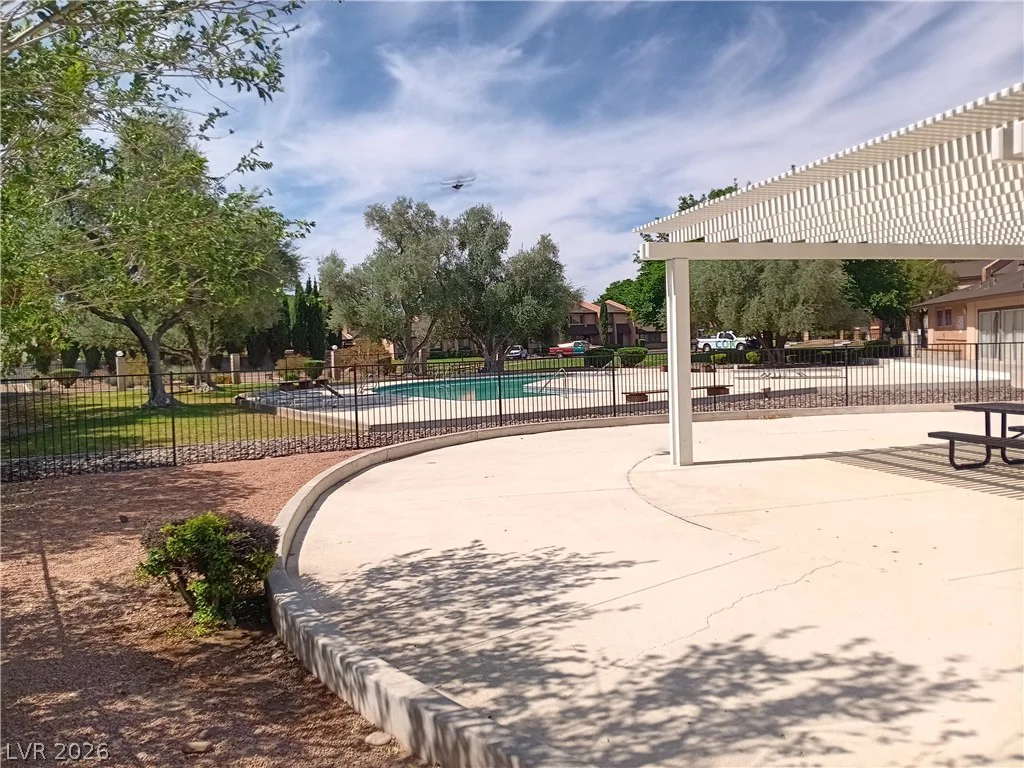 520 Starfire, Las Vegas, NV 89107