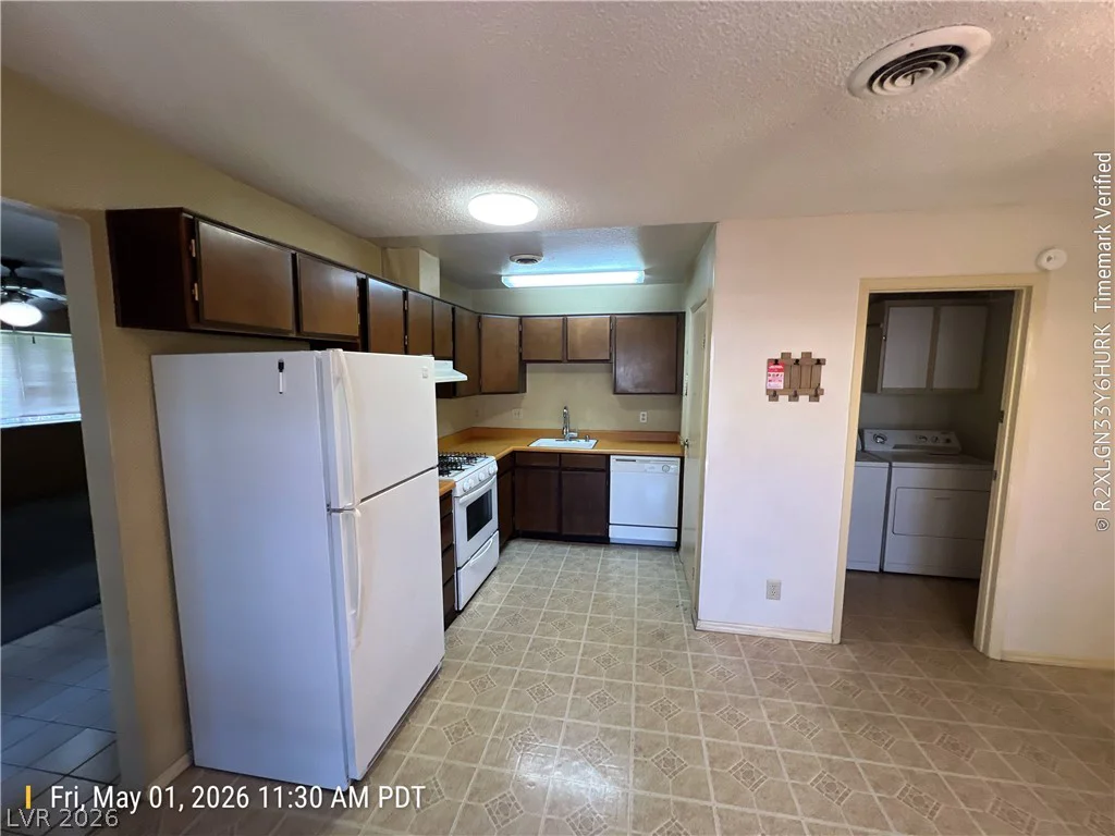 520 Starfire, Las Vegas, NV 89107