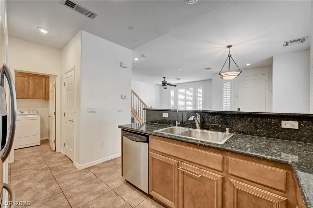 11472 Ogden Mills, Las Vegas, NV 89135