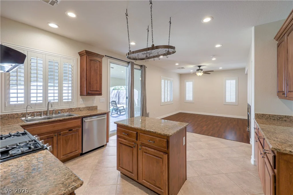 6043 Aster Crest, Las Vegas, NV 89120