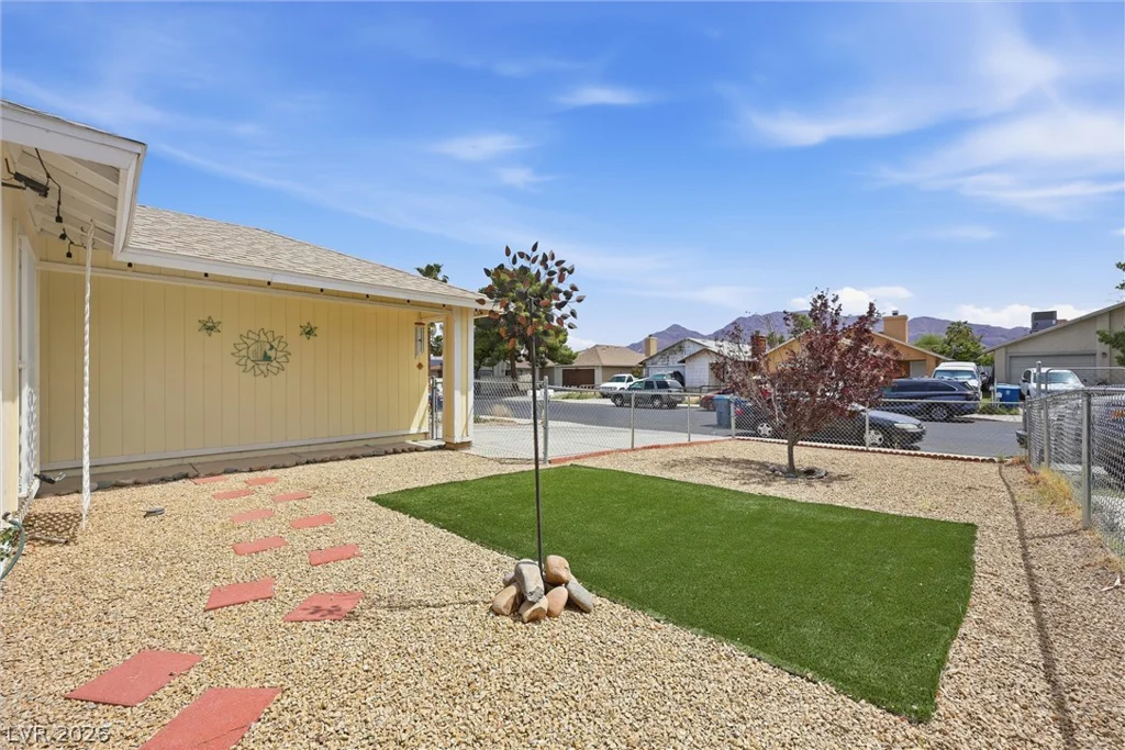 129 Parrish, Las Vegas, NV 89110