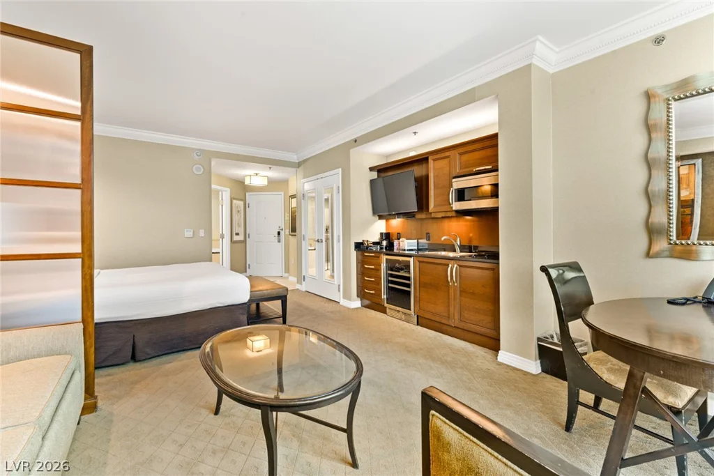125 Harmon, Las Vegas, NV 89109