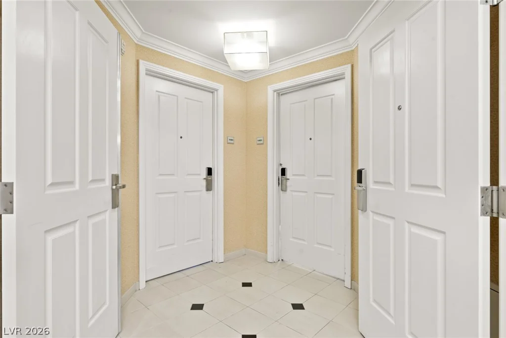 125 Harmon, Las Vegas, NV 89109
