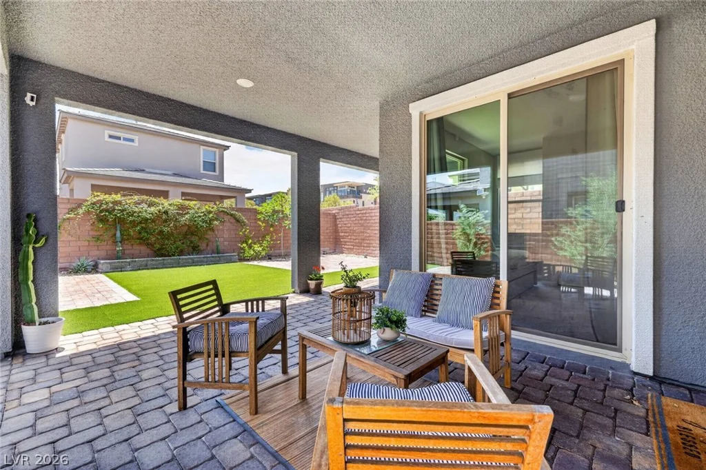 10791 Glowing Dawn, Las Vegas, NV 89135