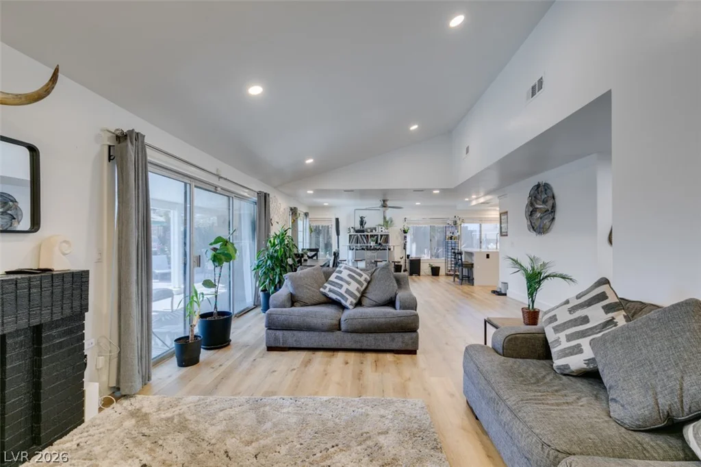 5036 Rollingwood, Las Vegas, NV 89120