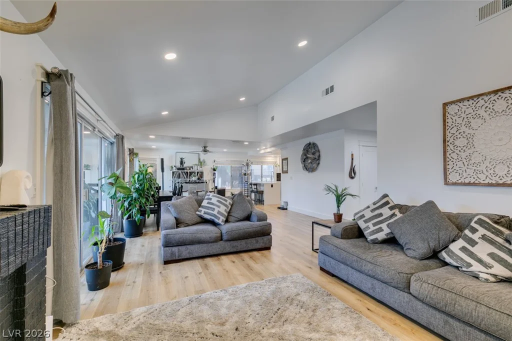 5036 Rollingwood, Las Vegas, NV 89120