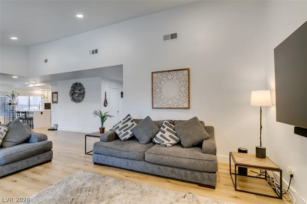5036 Rollingwood, Las Vegas, NV 89120