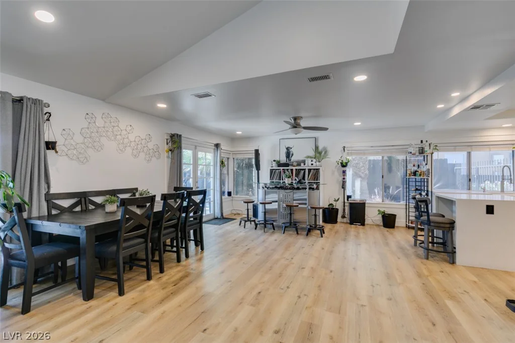 5036 Rollingwood, Las Vegas, NV 89120