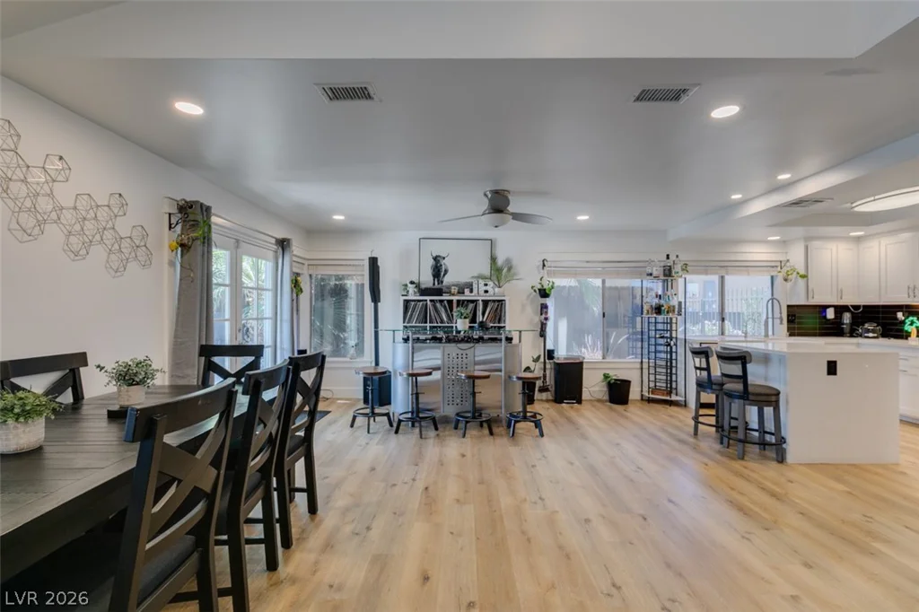5036 Rollingwood, Las Vegas, NV 89120