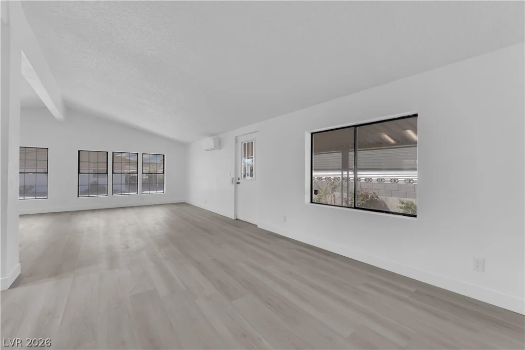 5568 Aldama, Las Vegas, NV 89122