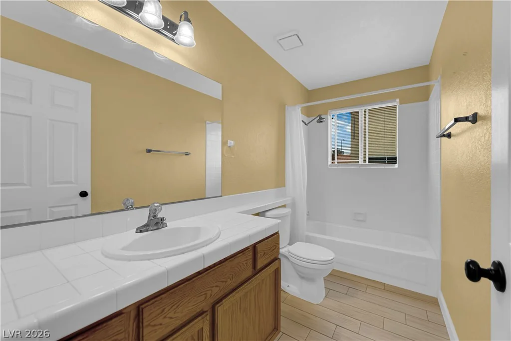 7412 Summer Crest, Las Vegas, NV 89129