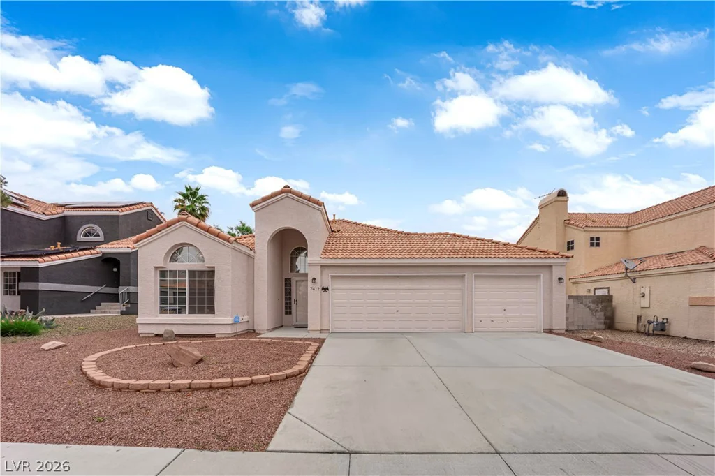 7412 Summer Crest, Las Vegas, NV 89129