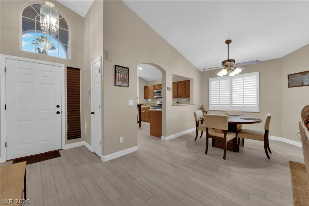 7412 Summer Crest, Las Vegas, NV 89129