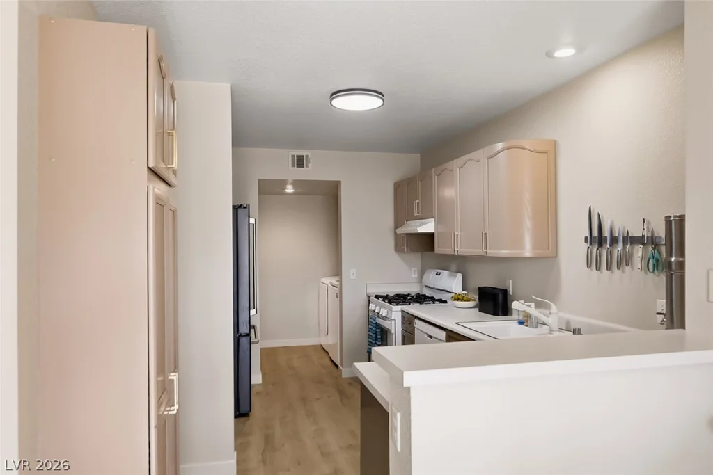 2600 Noble Fir, Henderson, NV 89074