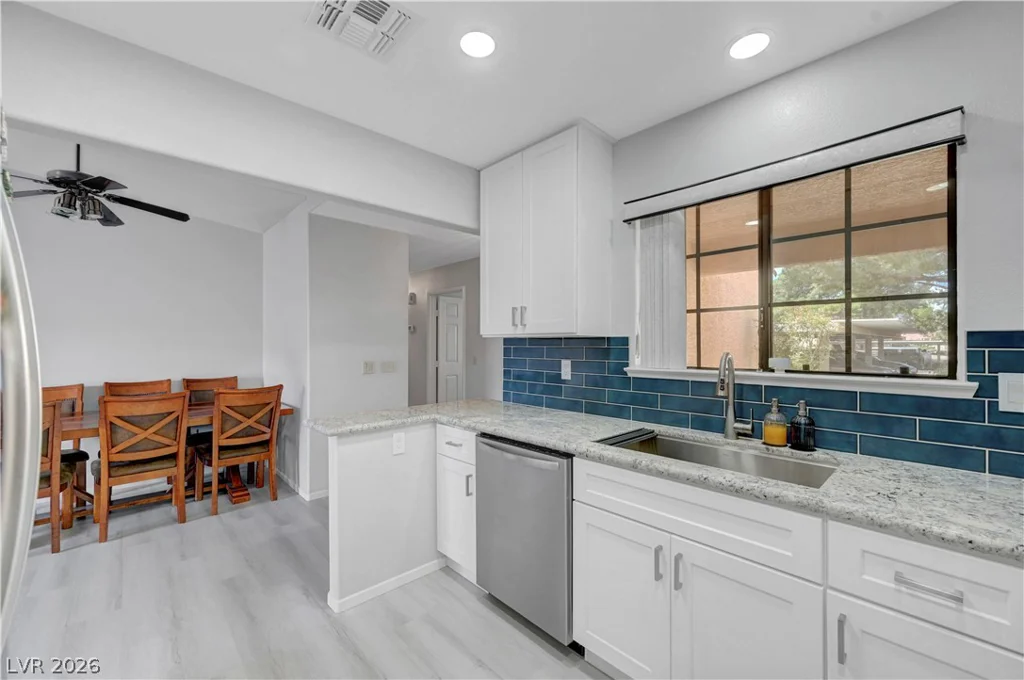 2851 Valley View, Las Vegas, NV 89102