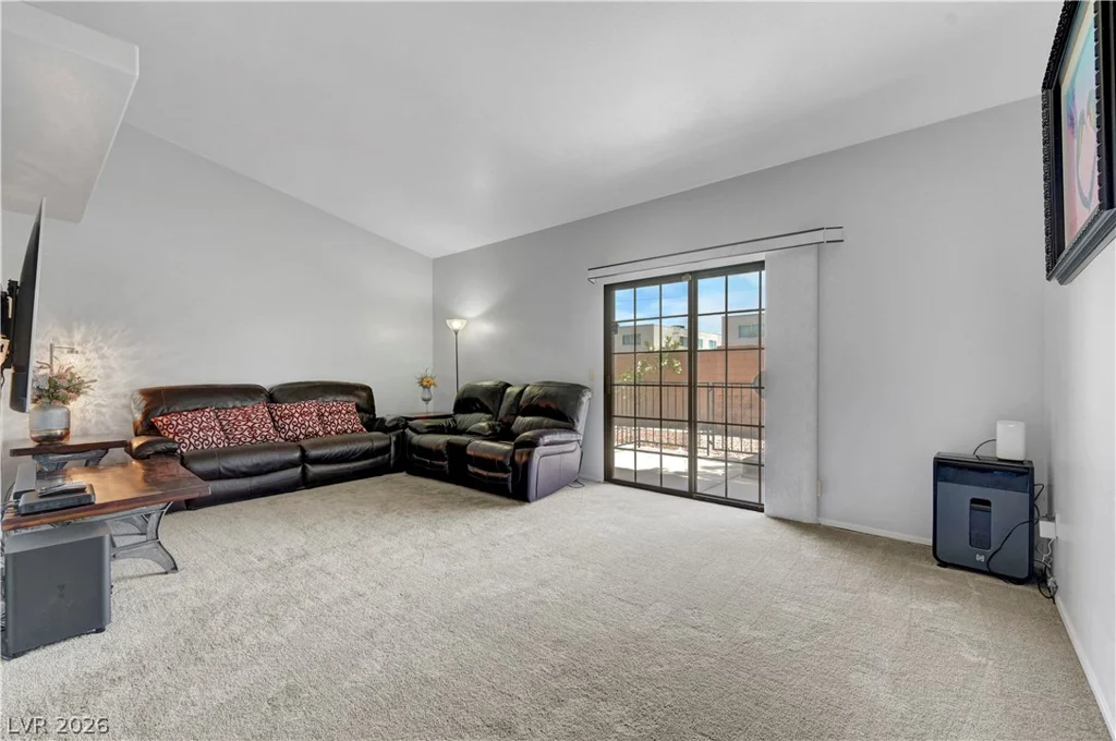 2851 Valley View, Las Vegas, NV 89102