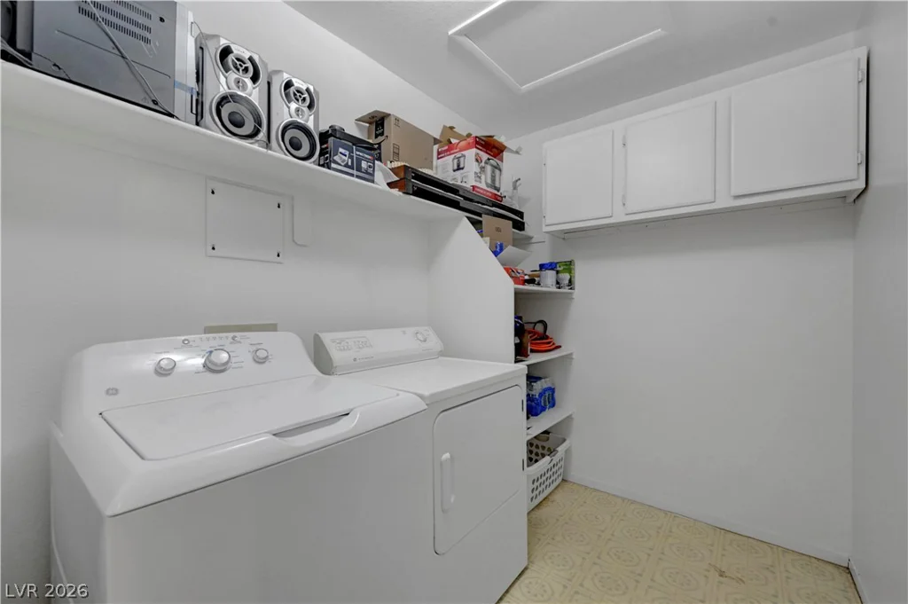 2851 Valley View, Las Vegas, NV 89102