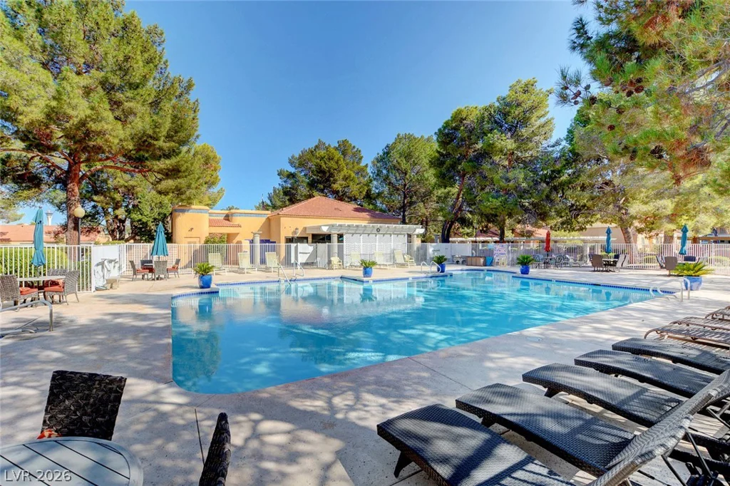 2851 Valley View, Las Vegas, NV 89102