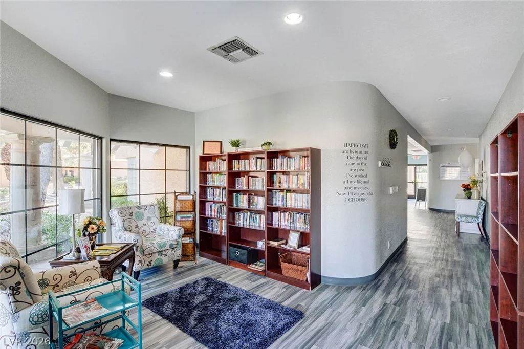 2851 Valley View, Las Vegas, NV 89102