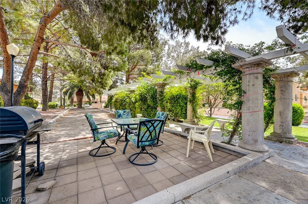 2851 Valley View, Las Vegas, NV 89102