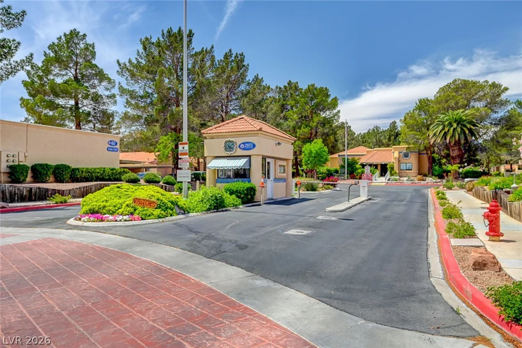 2851 Valley View, Las Vegas, NV 89102