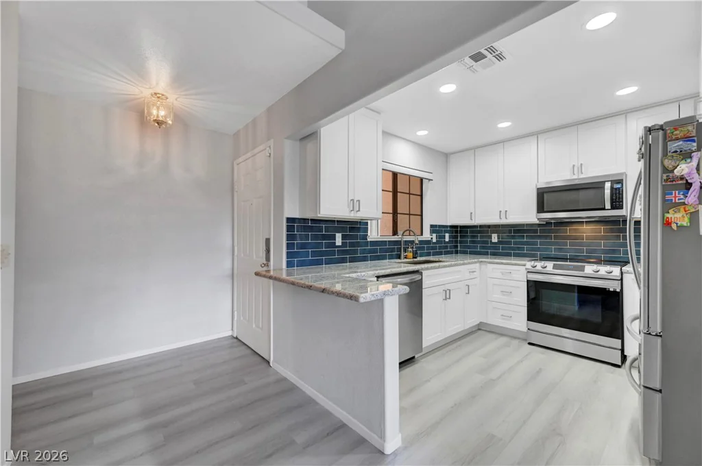 2851 Valley View, Las Vegas, NV 89102